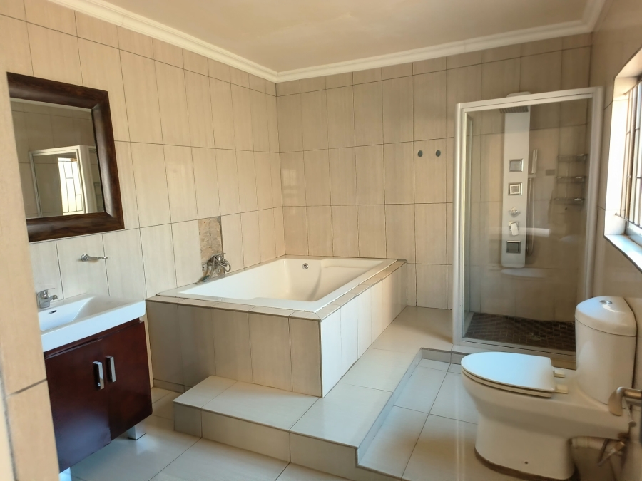 To Let 2 Bedroom Property for Rent in Promosa North West